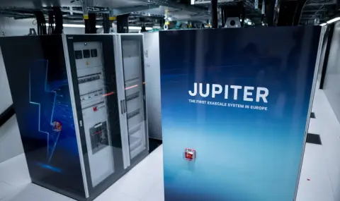 Germany launches Europe's fastest supercomputer  - 1