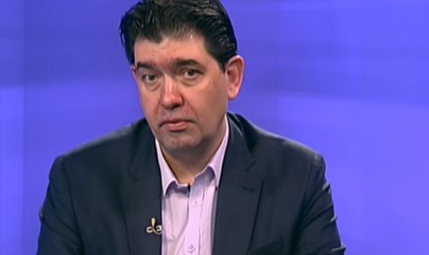 Иван Таков: Сглобката в НС подари паравана "Паметник на Съветската армия" на управляващите в СОС - 1