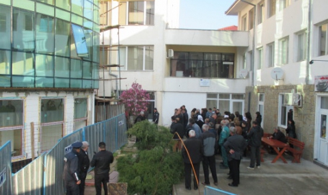 Протест в Неделино срещу нов кмет - 1