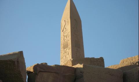 Обелиск на 4000 години бе открит край Кайро - 1
