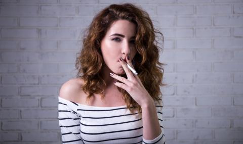 Лъжа е, че пушенето намалява риска от COVID-19 - 1