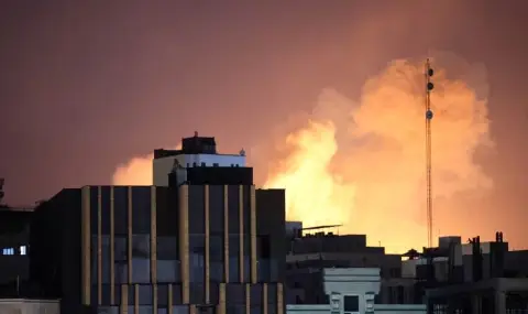 Силни експлозии бяха чути в Доха, Дубай и Абу Даби