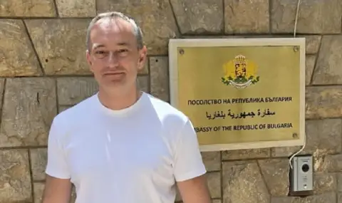 Николай Младенов гласува в Кайро  - 1