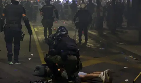 Русия видя „цветна революция“ в Сърбия - 1