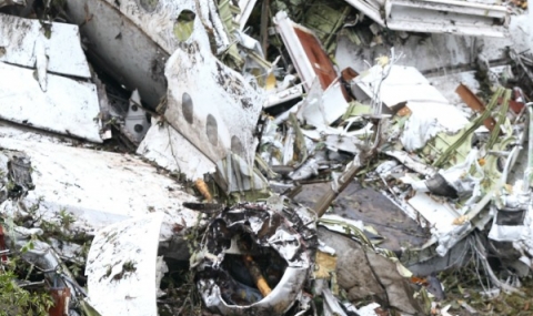 Пилотът на разбилия се самолет в Колумбия е бил разследван - 1