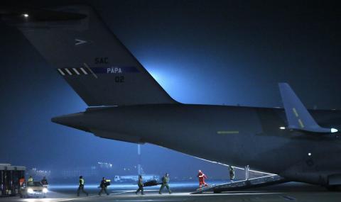 Boeing получава поръчка от НАТО за $1 млрд. - 1