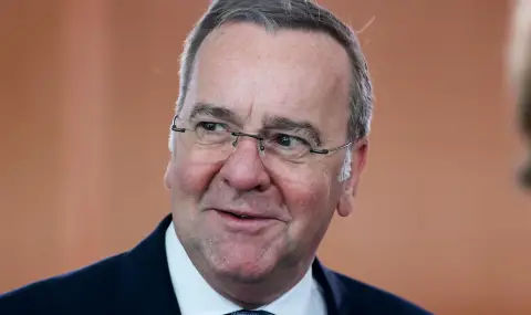 Борис Писториус запазва поста си на военен министър в новото правителство на Германия - 1