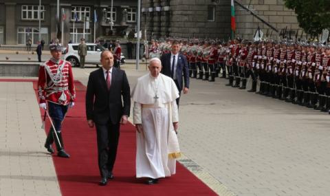 Папа Франциск: Бог да благослови България! - 1