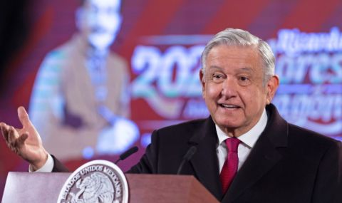 Президентът на Мексико в конфликт с Върховния съд  - 1