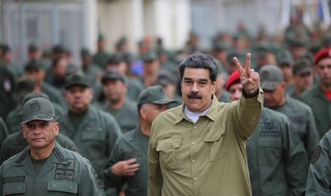 Опозицията във Венецуела събира подписи за отстраняване на Мадуро - 1