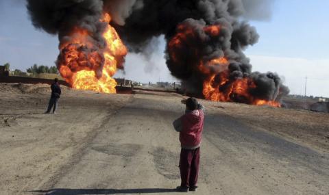 Въоръжени взривиха петролопровод в Либия - 1