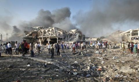 Експлозии разтърсиха центъра на Могадишу - 1