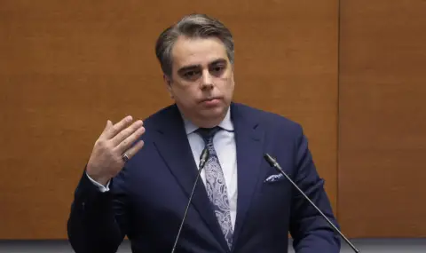 Асен Василев: Докато се управлява с телефонни обаждания няма да станем нормална държава