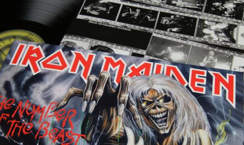 Британските пощи пускат марки в чест на "Iron Maiden" (СНИМКИ) - 1