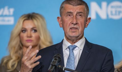 Прокурори настояват за обвинения към премиера на Чехия - 1