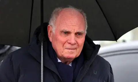 Почетният президент на Байерн Мюнхен в болница след турнир по голф - 1