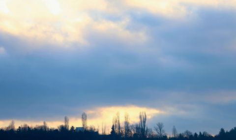 Прогноза за времето днес, 5 март: Променлива облачност, дъжд в Родопите, ветровито на север - 1