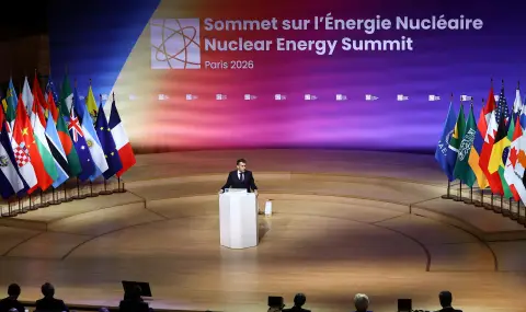 Активисти на „Грийнпийс“ прекъснаха срещата на върха за ядрената енергия в Париж - 1