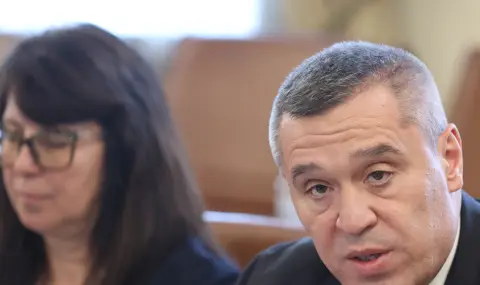 Министър Георги Тахов: Седмица по-рано започва изплащането на "украинската помощ" за земеделците  - 1