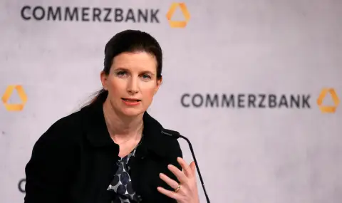 Commerzbank може да загуби клиенти в случай на сливане с UniCredit   - 1