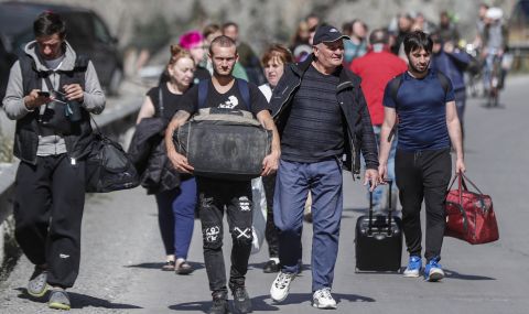 38 000 украинци са се върнали в страната си през последното денонощие - 1