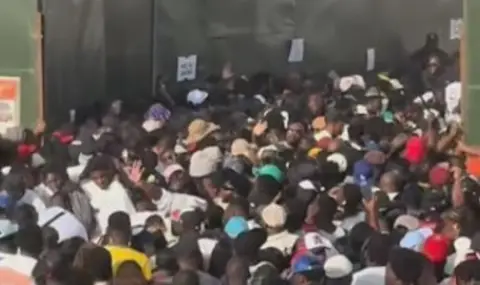 London festival stampede: Over 20 injured in chaos at Barnet entrance - 1