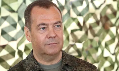 Медведев изрази увереност, че Украйна има малки шансове да оцелее като независима държава