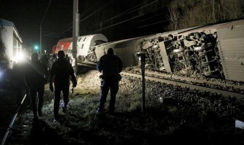 Тежък влаков инцидент в Австрия (СНИМКИ) - 1