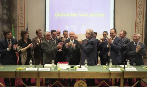 Илхан Кючюк с престижна награда на официална церемония в италианския Сенат - 1