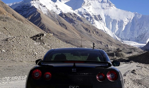 Да отидеш до Еверест с Nissan GT-R - 1