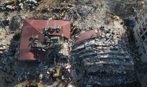 Загиналите при земетресението в Турция и Сирия вече са над 21 000  - 1