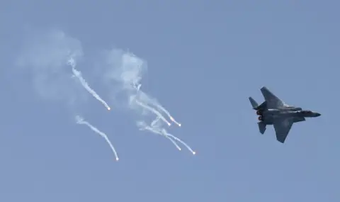 Модерна бойна авиация! Американски изтребители, включително новите F-35, са нанесли тежките удари срещу Иран - 1