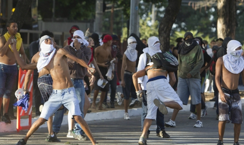 Протестите в Бразилия не стихват - 1