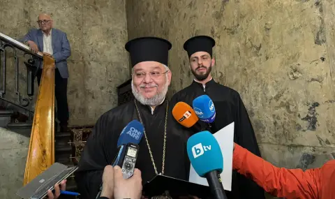 The three metropolitans from whom the patriarch will be elected are clear  - 1