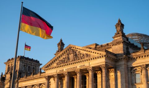 Германските законодатели призовават за засилени мерки за сигурност на Бундестага - 1