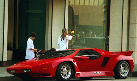 Една кола, по-скъпа и по-бърза от  Lamborghini и Ferrari - 1
