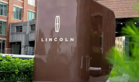 Lincoln направи релаксираща капсула, която обаче наподобява... обществена тоалетна - 1