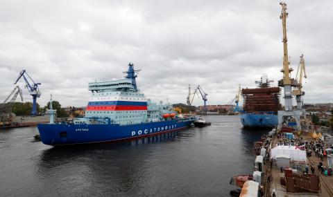 Русия пусна най-мощния атомен ледоразбивач в света - 1