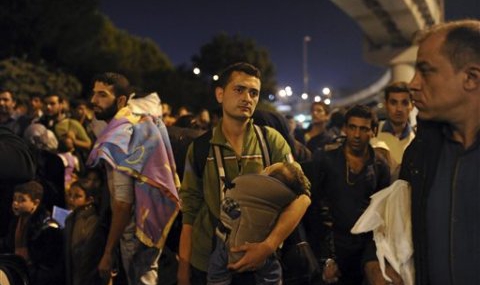 ЕС притиска Турция да се съгласи на сделка за бежанците - 1