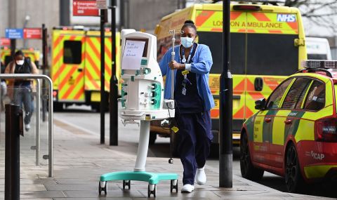 Великобритания затваря допълнителните болници, създадени за лечение на COVID-19 - 1