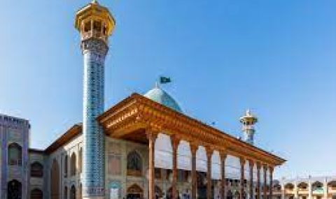 Поне четирима убити при атака срещу светилището "Шах Чераг" в иранския град Шираз - 1