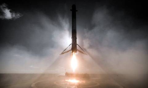 Видео от кацането на Falcon 9 - 1