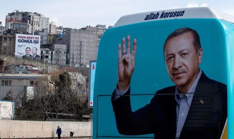 На два континента! Ердоган и Кълъчдароглу ще проведат митингите си в Истанбул в един и същи ден - 1