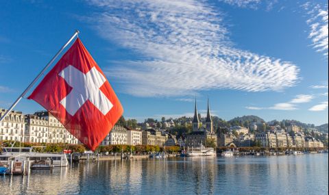 Швейцария: Съветваме гражданите си да напуснат Русия - 1