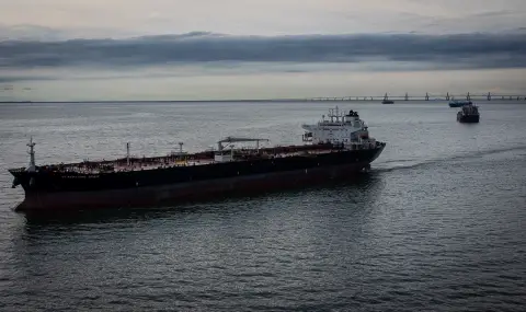 Германия реагира предпазливо на решението на Тръмп за блокада на танкери, свързани с Венецуела - 1