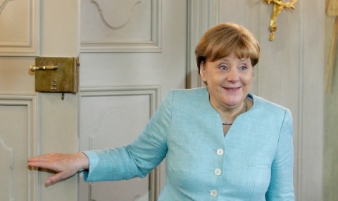 Меркел не е загрижена от заплахите на Ердоган - 1