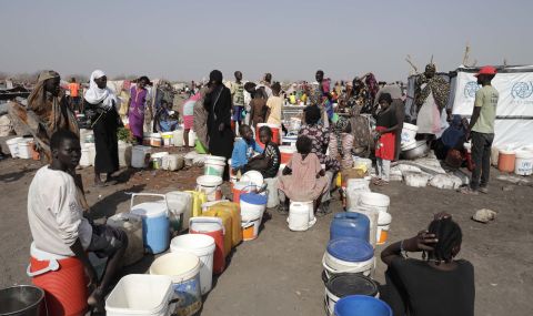 Судан: Над 3 млн. души са били прогонени от домовете им заради военните действия - 1