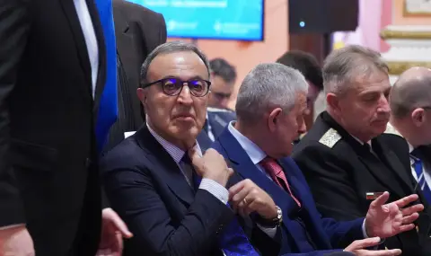 Асим Адемов: Само общ кандидат на дясното може да спре Радев да получи всичко на тепсия. И това е Петър Стоянов 