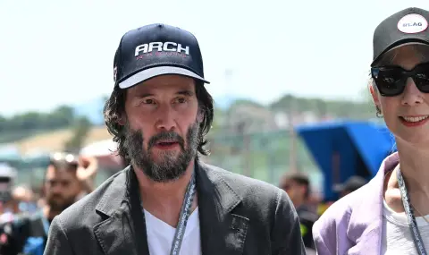 Киану Рийвс представи пилотите на Кадилак във Формула 1 - 1