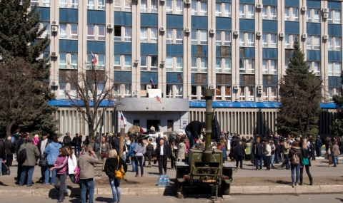 Прекратиха окупацията в Луганск - 1